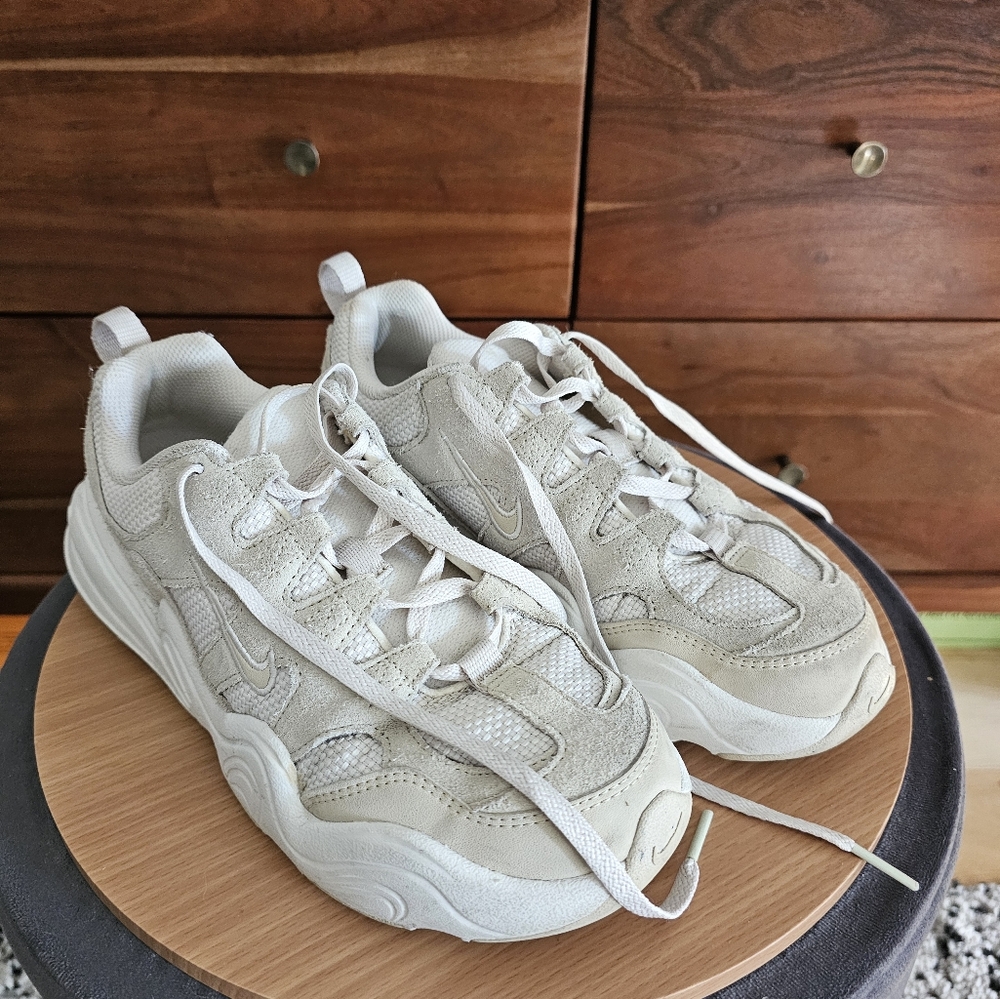 Nike Hera, size 7.5 women's, white